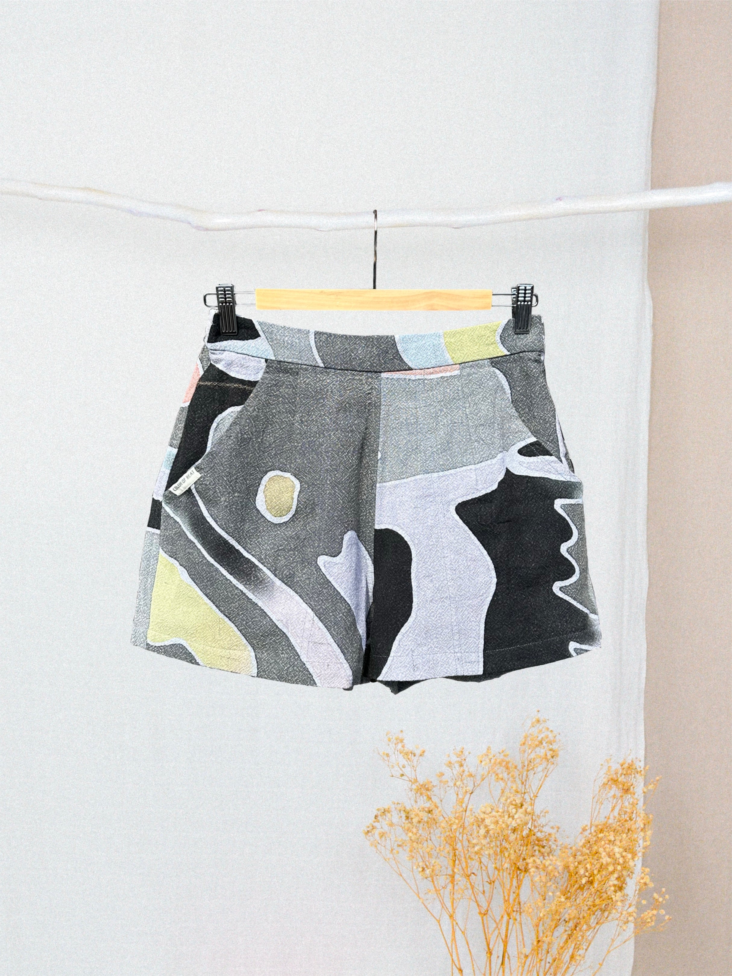 Shorts: Medium Slim
