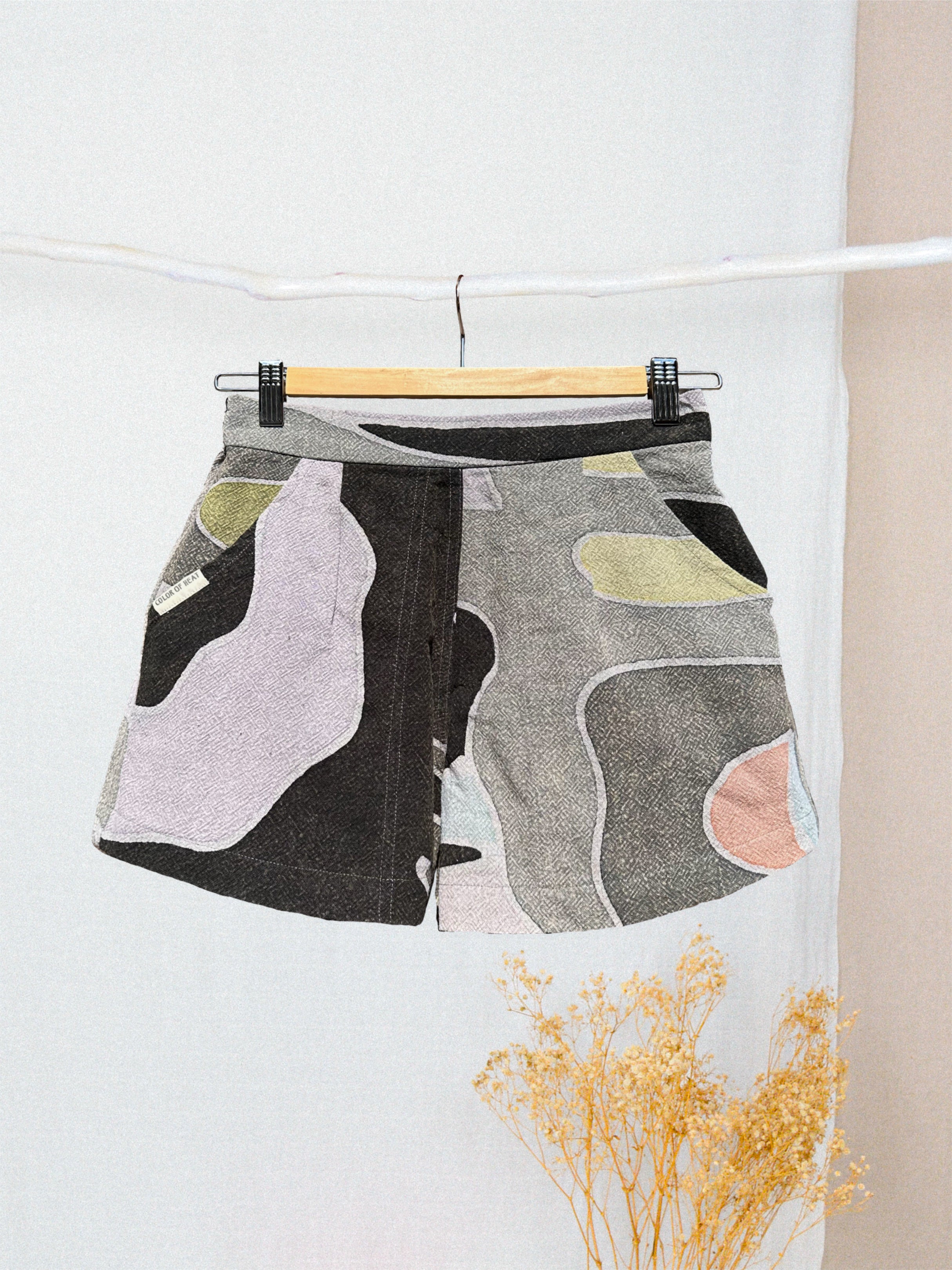 Shorts: Large Slim