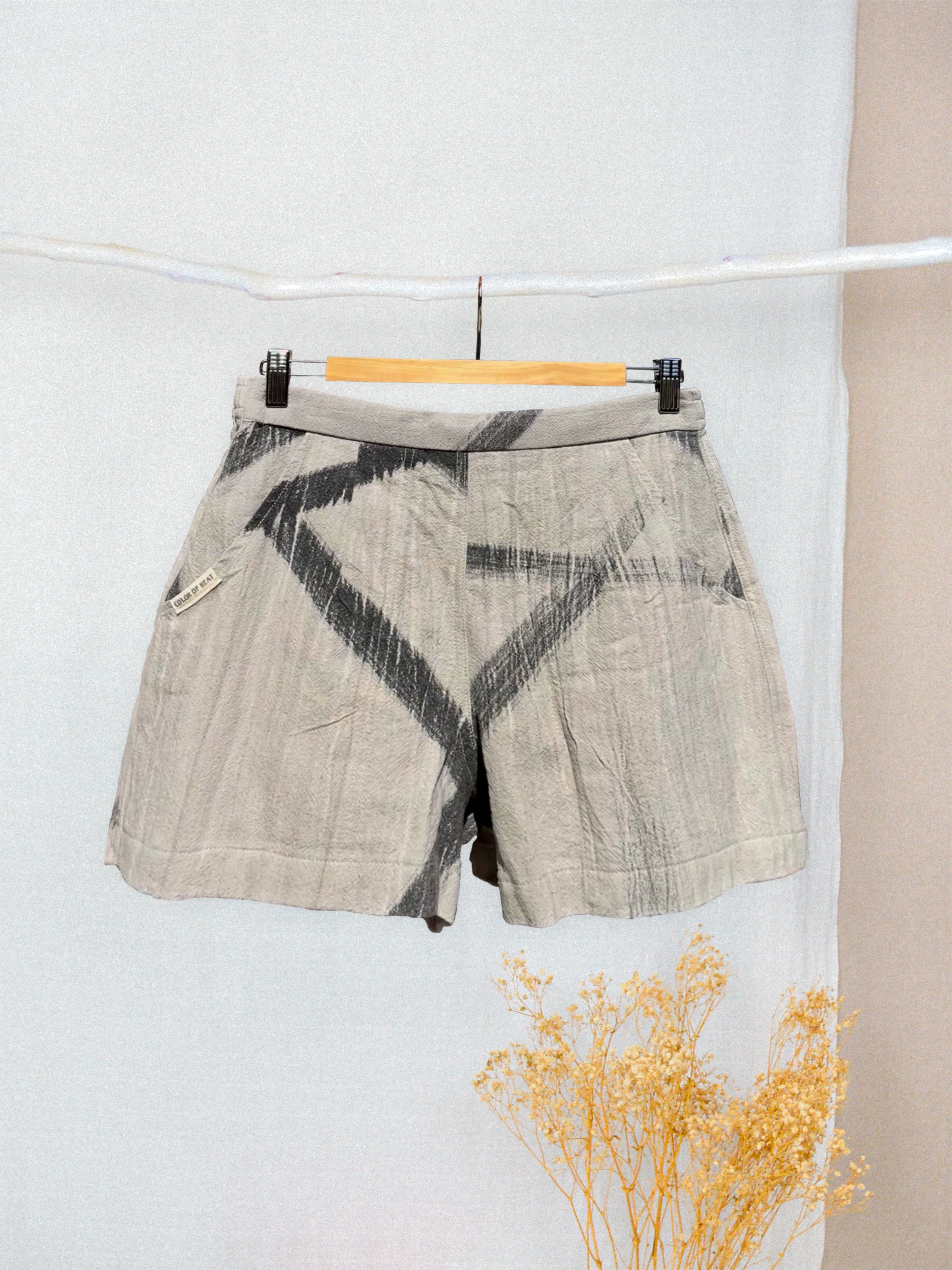 Shorts: Large Slim