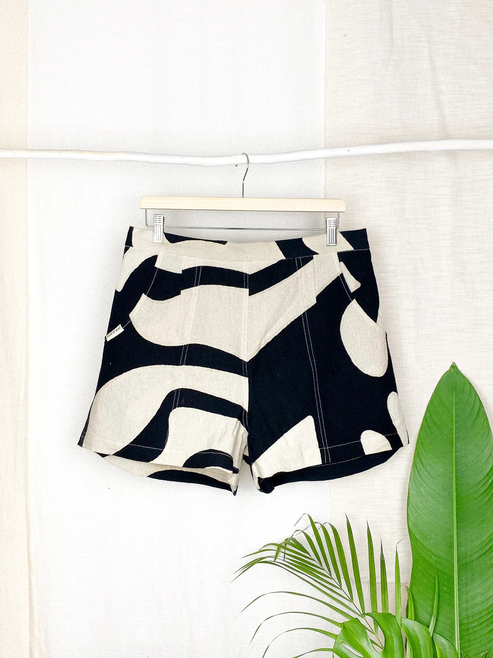 Shorts: XL Regular