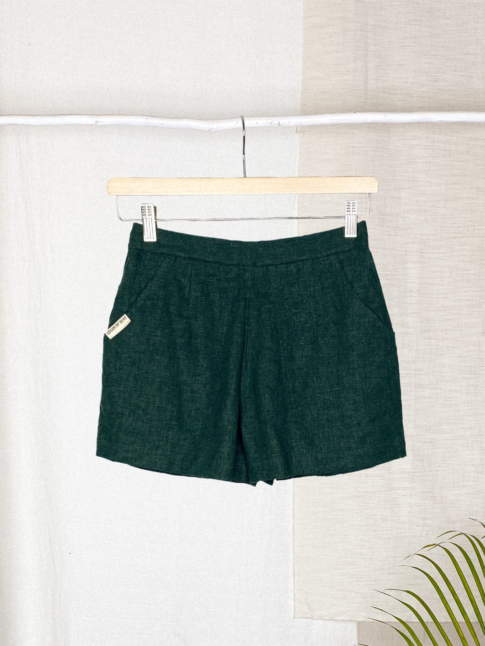 Shorts: Large Slim